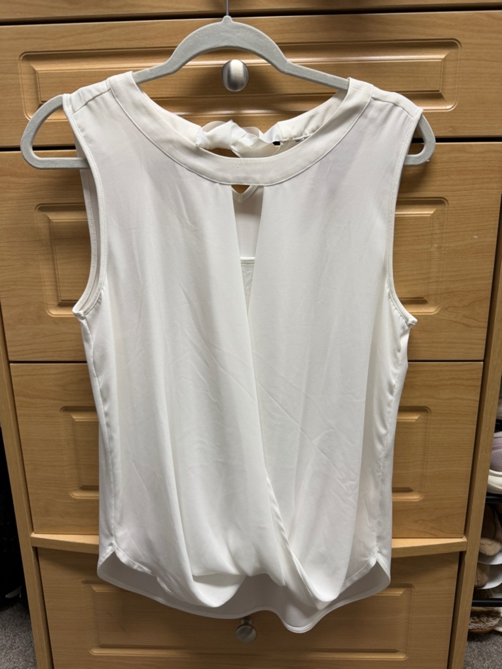 41 Hawthorn Cream Twist-Back Draped Sleeveless Camisole